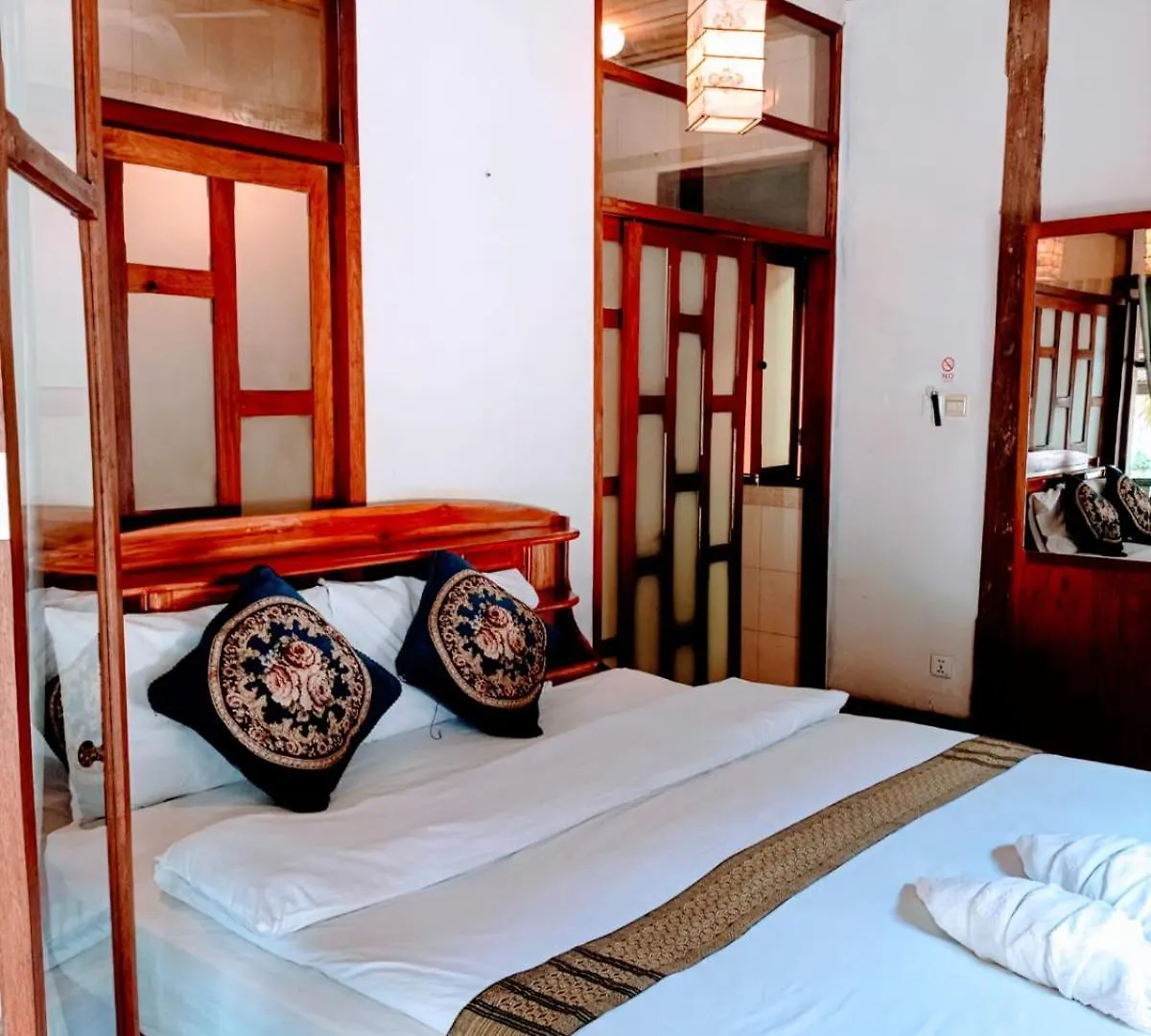 לואנג פרבאנג Ireenkevin Guesthouse בית הארחה